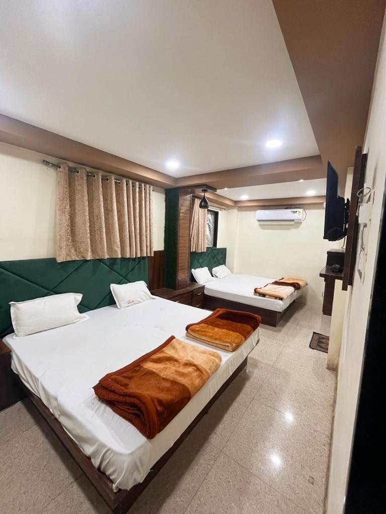 Green Leaf Hotel Удджайн Екстер'єр фото