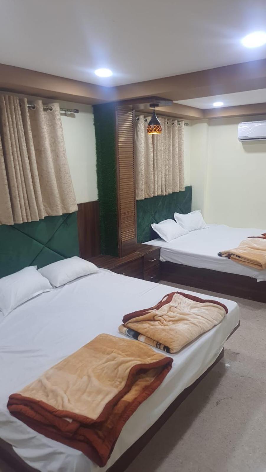Green Leaf Hotel Удджайн Екстер'єр фото
